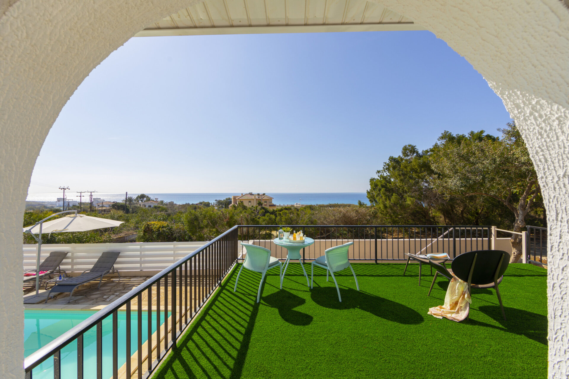 Stellen Sie sich vor, Ihre Familie mietet diese luxuriöse Villa im zeitgenössischen Stil in Ayia Napa, Ayia Napa Villa 1371