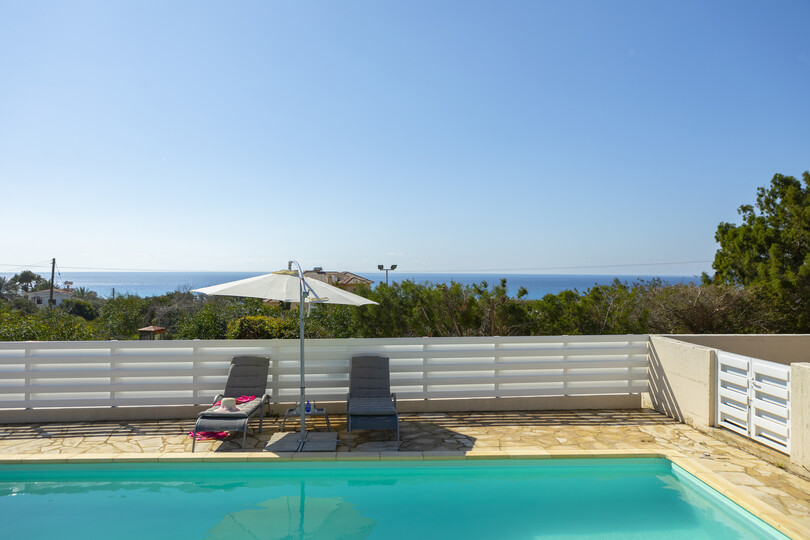 Stellen Sie sich vor, Ihre Familie mietet diese luxuriöse Villa im zeitgenössischen Stil in Ayia Napa, Ayia Napa Villa 1371