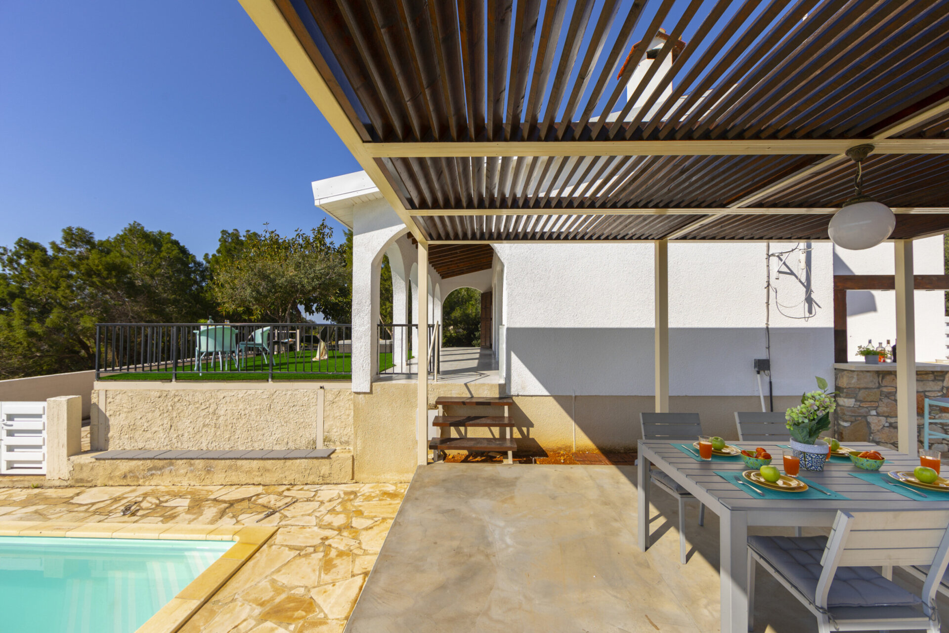 Stellen Sie sich vor, Ihre Familie mietet diese luxuriöse Villa im zeitgenössischen Stil in Ayia Napa, Ayia Napa Villa 1371