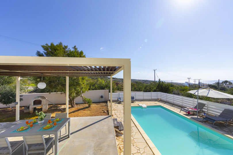 Stellen Sie sich vor, Ihre Familie mietet diese luxuriöse Villa im zeitgenössischen Stil in Ayia Napa, Ayia Napa Villa 1371