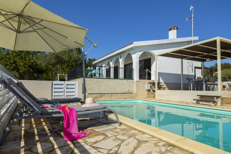 Stellen Sie sich vor, Ihre Familie mietet diese luxuriöse Villa im zeitgenössischen Stil in Ayia Napa, Ayia Napa Villa 1371
