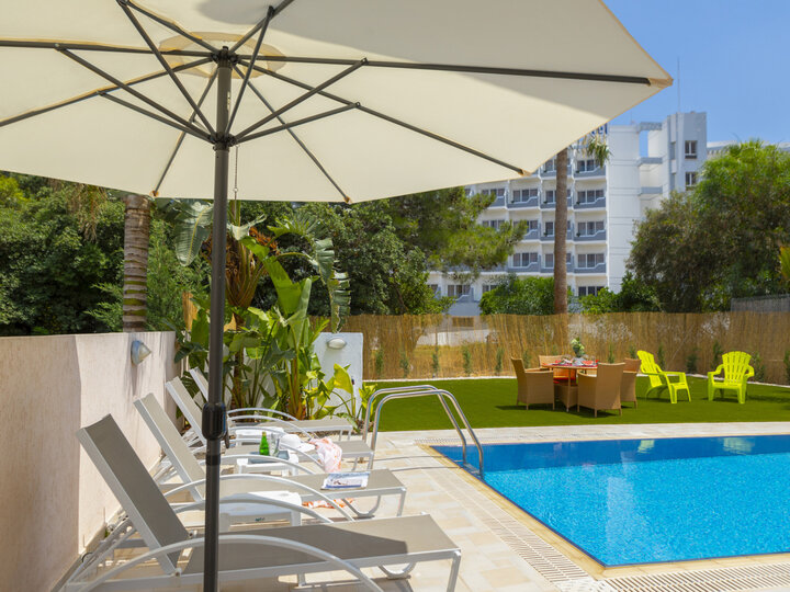 Endlich können Sie die perfekte Luxusvilla in Pernera in Strandnähe mieten, Protaras Villa 1506