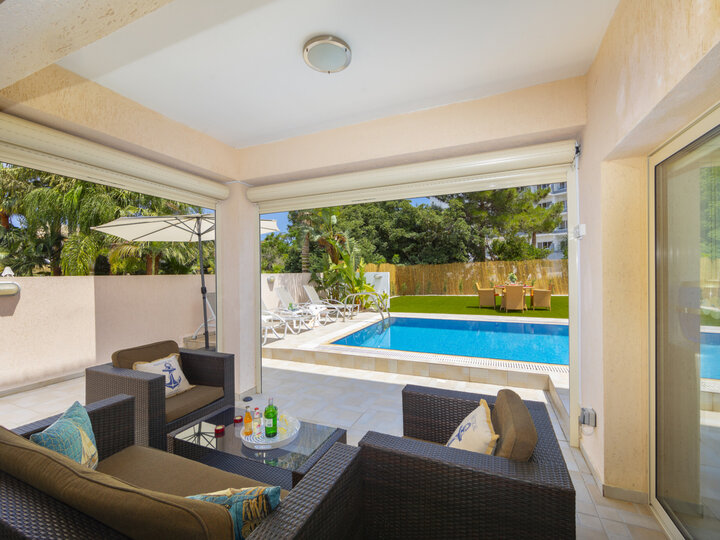 Endlich können Sie die perfekte Luxusvilla in Pernera in Strandnähe mieten, Protaras Villa 1506