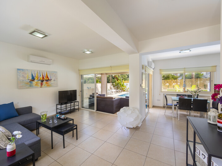 Endlich können Sie die perfekte Luxusvilla in Pernera in Strandnähe mieten, Protaras Villa 1506