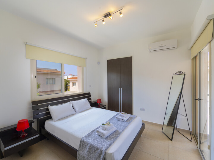 Endlich können Sie die perfekte Luxusvilla in Pernera in Strandnähe mieten, Protaras Villa 1506