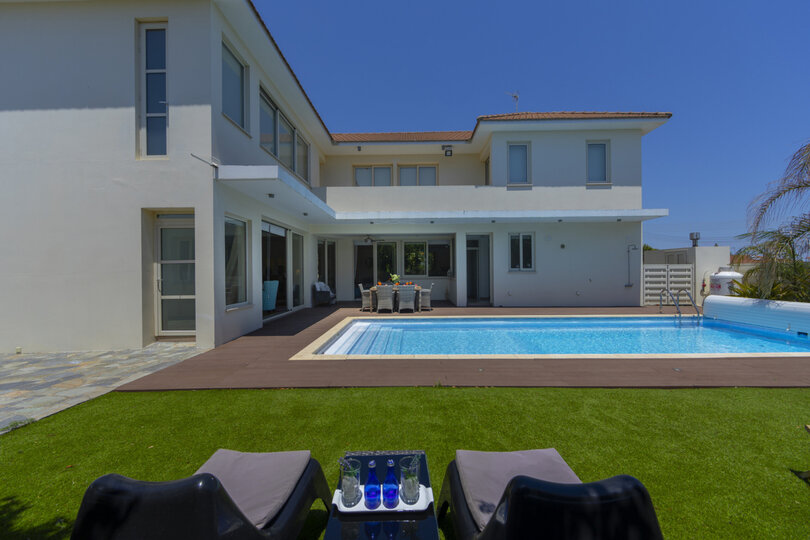 Bild Mieten Sie Ihre 5-Sterne-Villa mit wunderschönem Privatpool, Larnaca Villa 1397