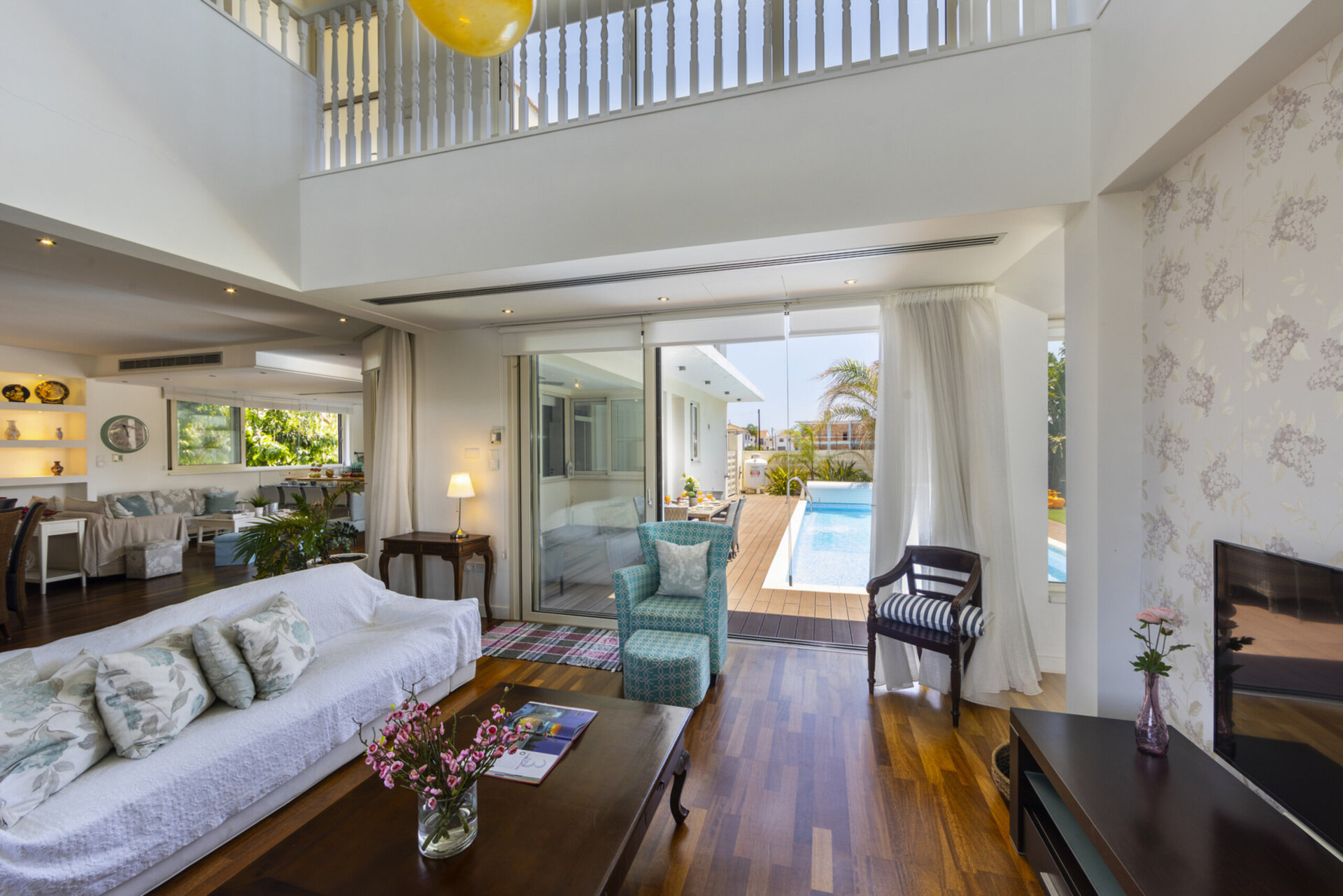 Bild Mieten Sie Ihre 5-Sterne-Villa mit wunderschönem Privatpool, Larnaca Villa 1397