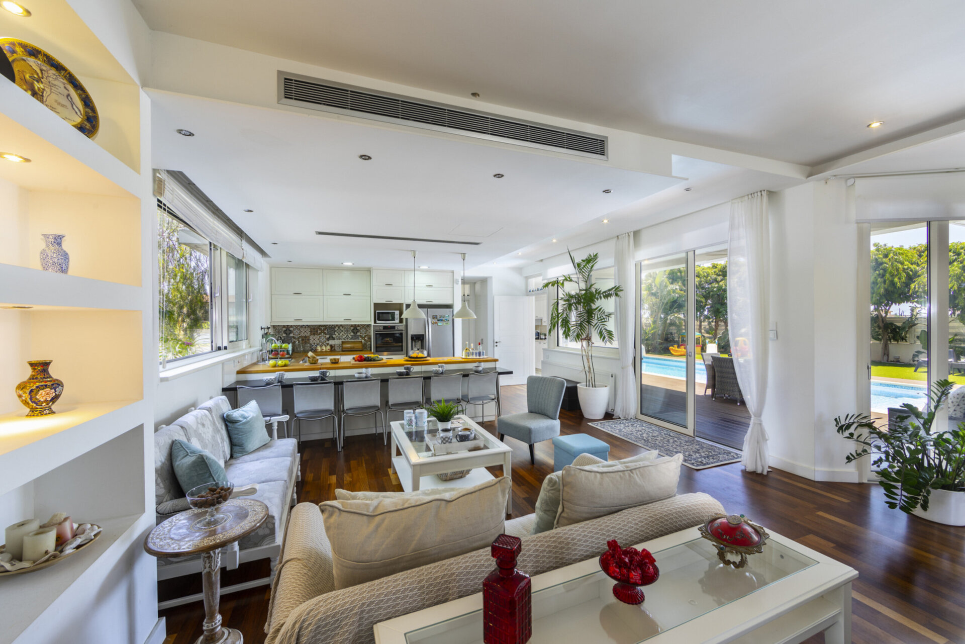 Bild Mieten Sie Ihre 5-Sterne-Villa mit wunderschönem Privatpool, Larnaca Villa 1397