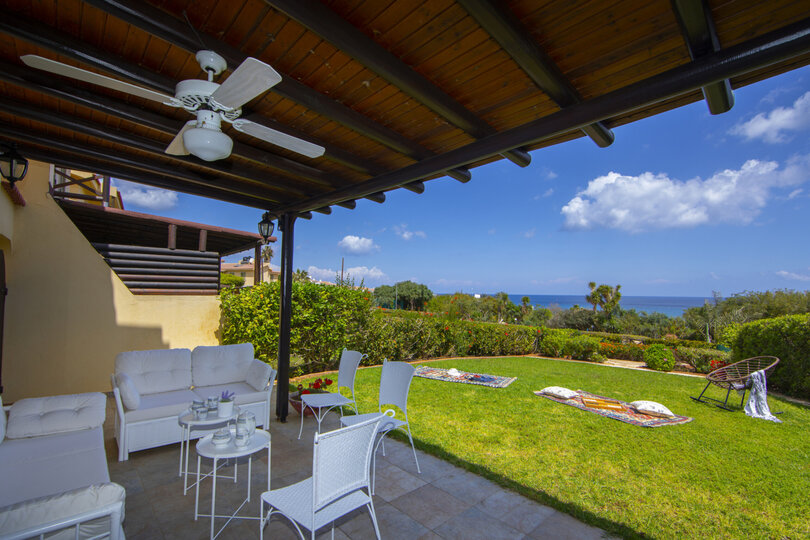 Ihre wunderschöne Ferienvilla, nur wenige Minuten von der Sirina Bay entfernt, Protaras Villa 1515