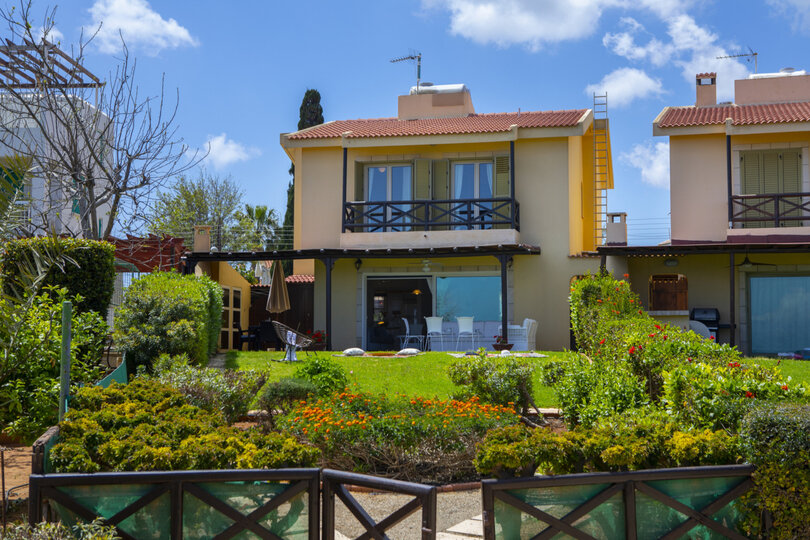 Ihre wunderschöne Ferienvilla, nur wenige Minuten von der Sirina Bay entfernt, Protaras Villa 1515