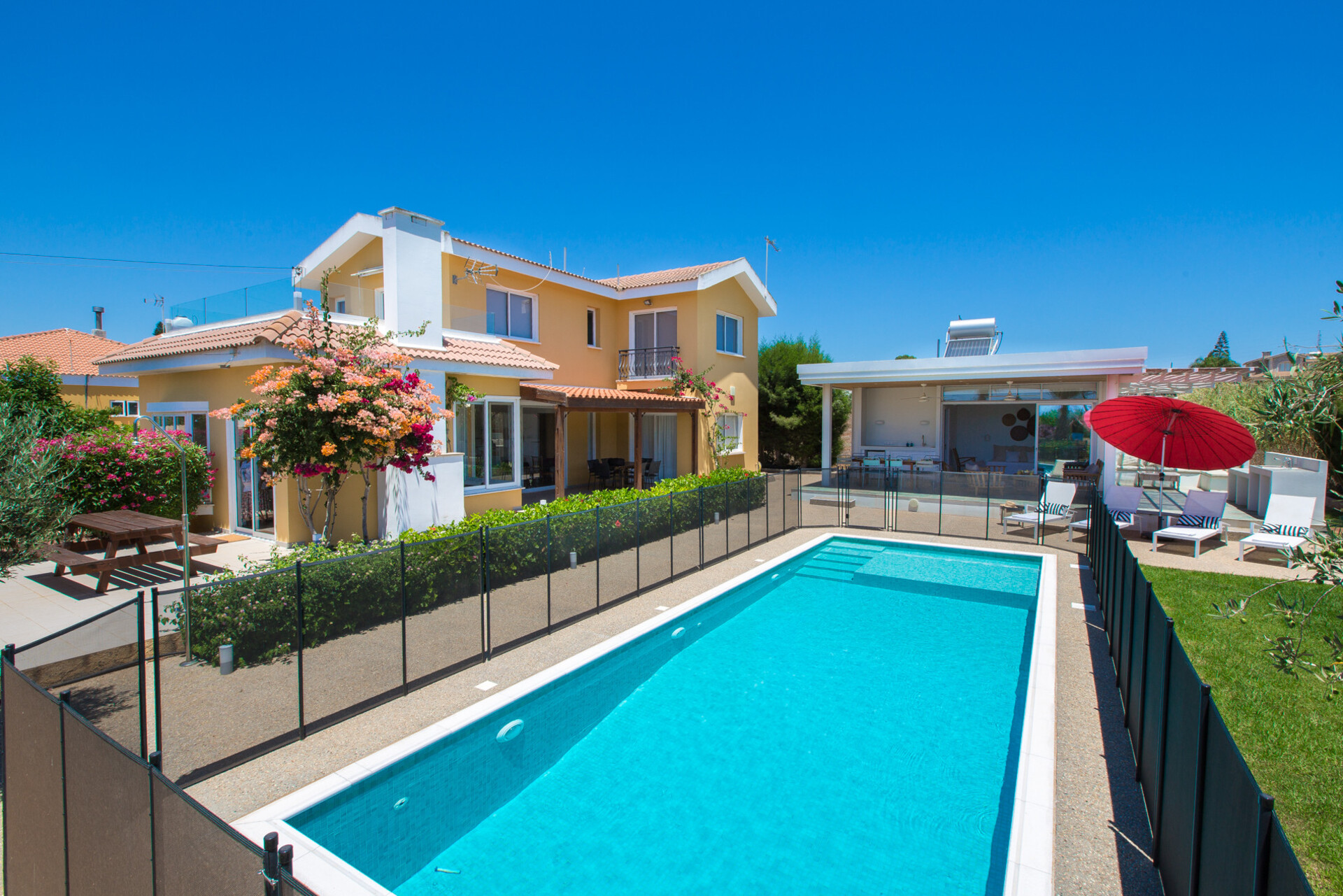 Sie und Ihre Familie werden diese 5-Sterne-Villa mit privatem Pool, Ayia Napa Villa 1372, lieben
