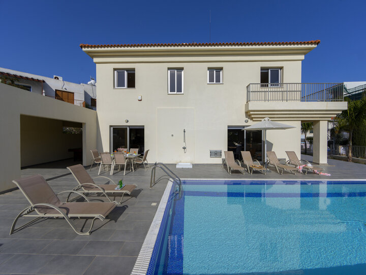 Mieten Sie Ihre 5-Sterne-Villa mit privatem Pool – Protaras Villa 1525