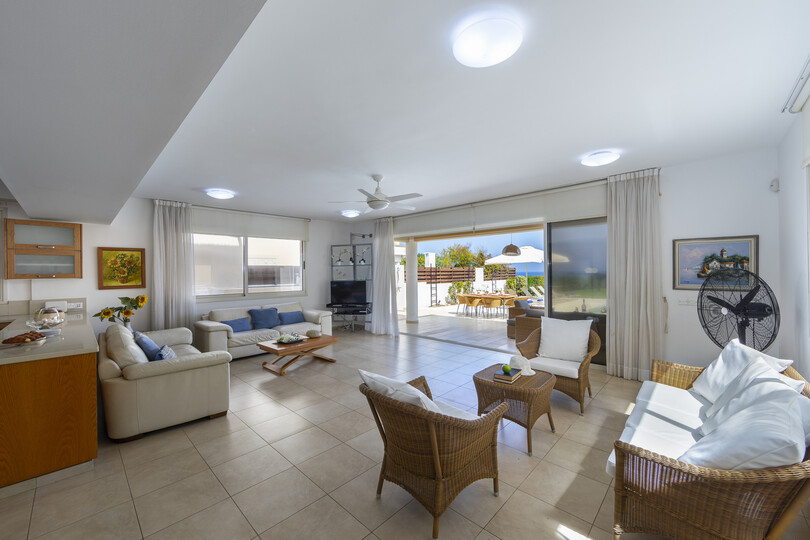Sie und Ihre Familie werden diese 5-Sterne-Strandvilla, Protaras Villa 1536, lieben