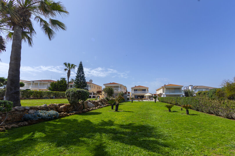 Sie und Ihre Familie werden diese 5-Sterne-Strandvilla, Protaras Villa 1536, lieben