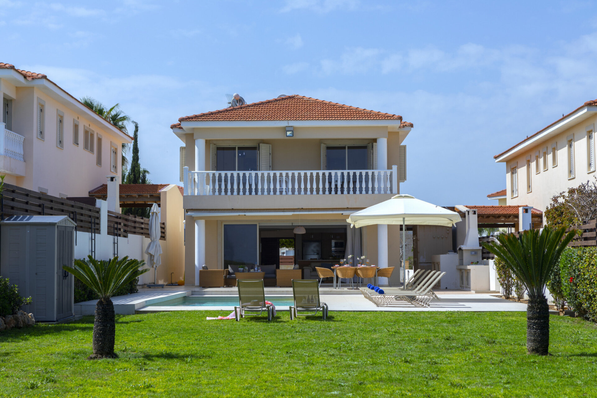 Sie und Ihre Familie werden diese 5-Sterne-Strandvilla, Protaras Villa 1536, lieben
