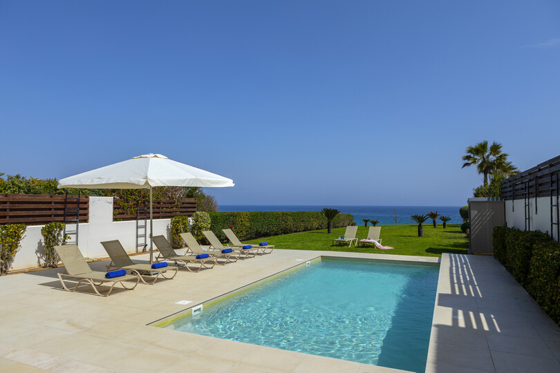 Sie und Ihre Familie werden diese 5-Sterne-Strandvilla, Protaras Villa 1536, lieben