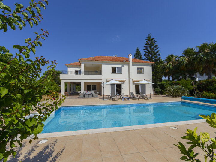 Sie und Ihre Familie werden diese Strandvilla, Larnaca Villa 1400, lieben, Larnaca, Cyprus