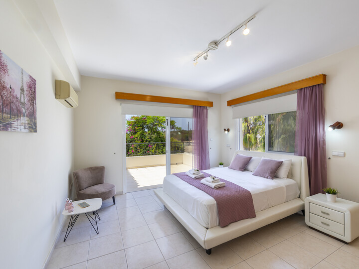 Sie und Ihre Familie werden diese Strandvilla, Larnaca Villa 1400, lieben