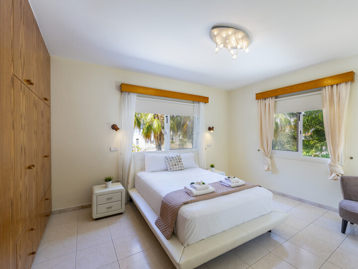 Sie und Ihre Familie werden diese Strandvilla, Larnaca Villa 1400, lieben