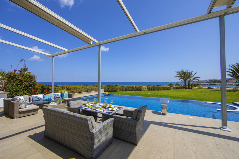 Sie und Ihre Familie werden diese Villa am Meer, Protaras Villa 1540, lieben