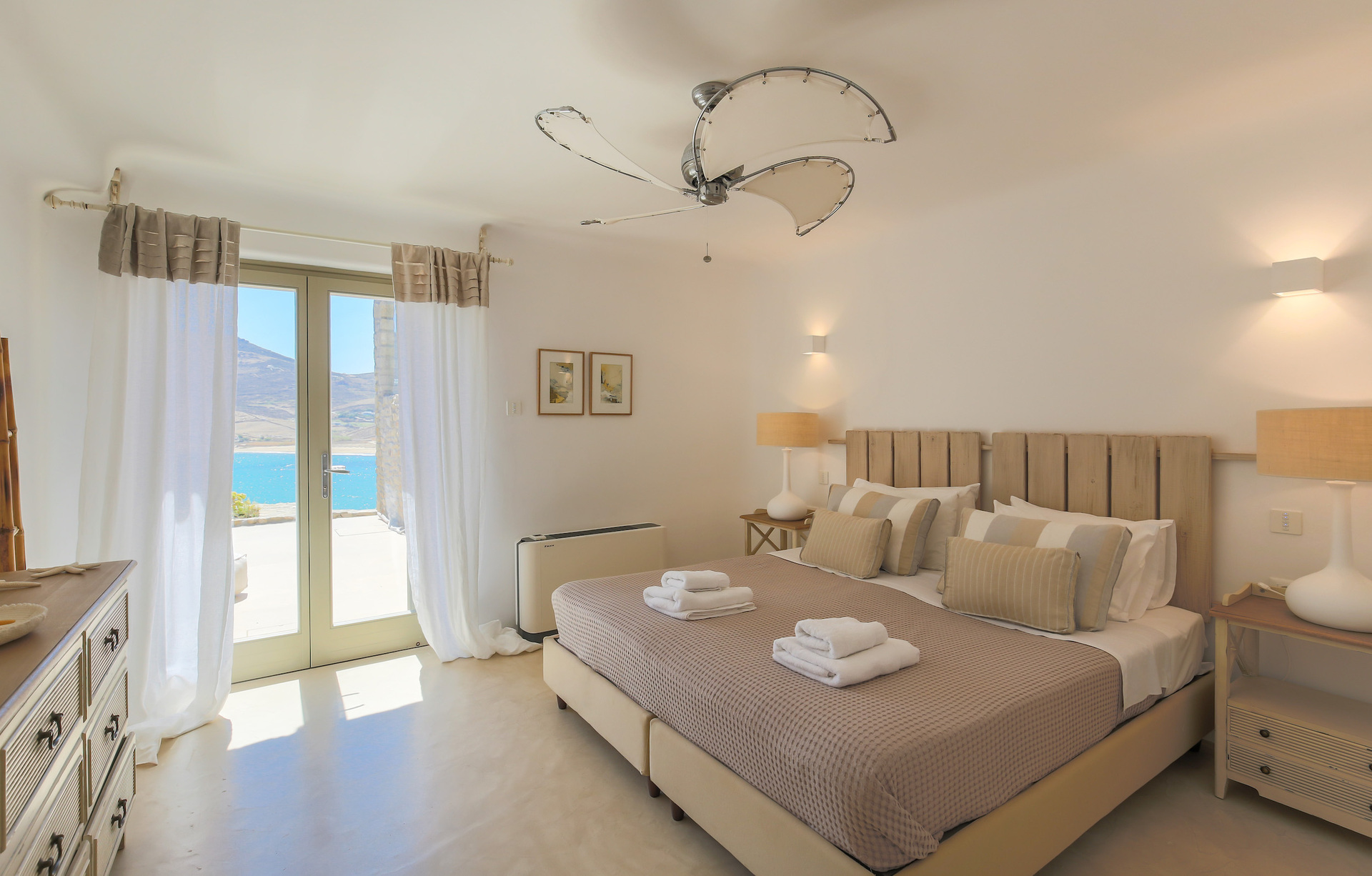 Mieten Sie Ihre luxuriöse Villa mit 5 Schlafzimmern, Mykonos Villa 1001