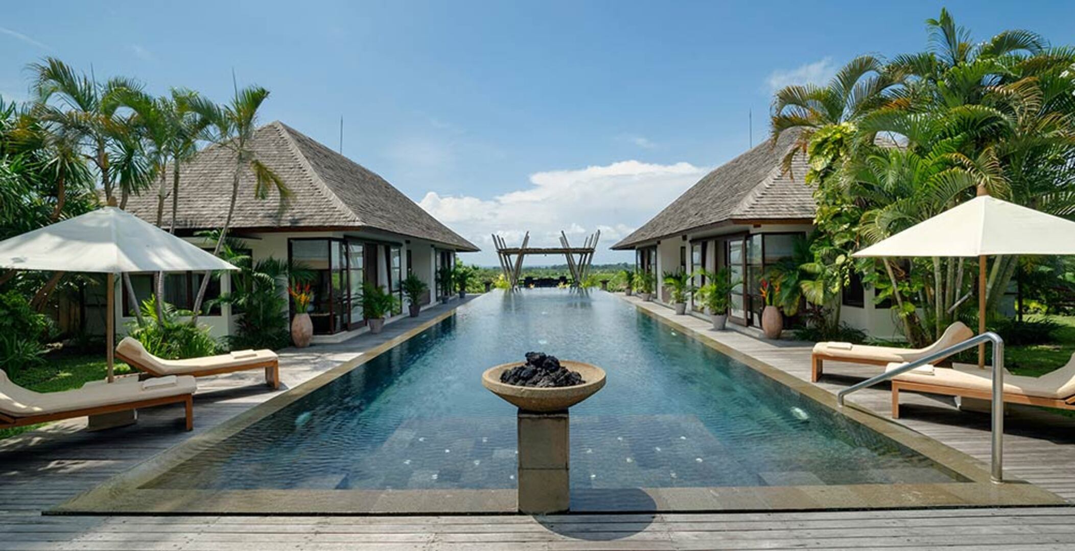 Stellen Sie sich vor, Ihre Familie mietet diese luxuriöse Villa im balinesischen Stil, Bali Villa 2120