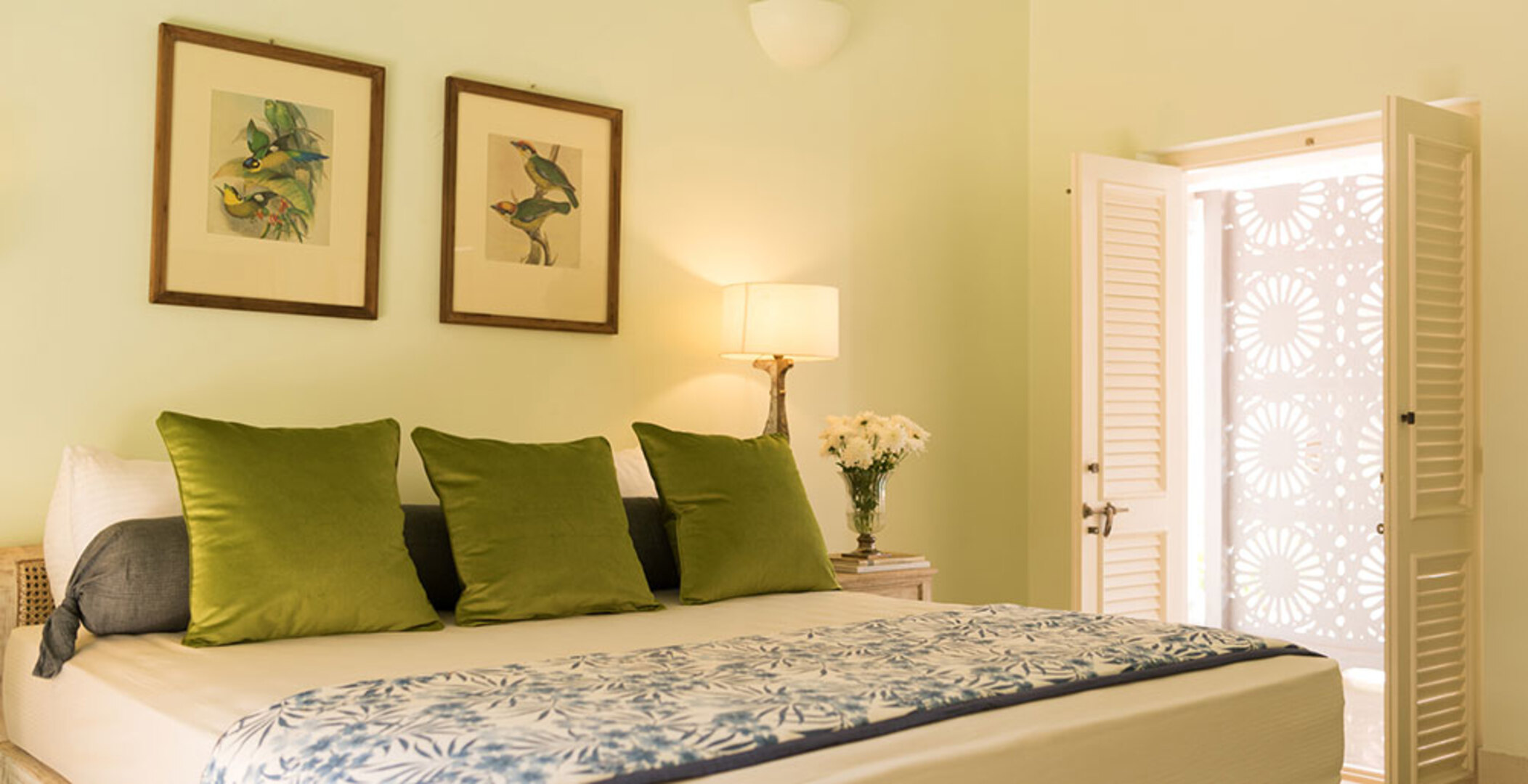 Luxuriöse 5-Schlafzimmer-Villa in Goa, 1002