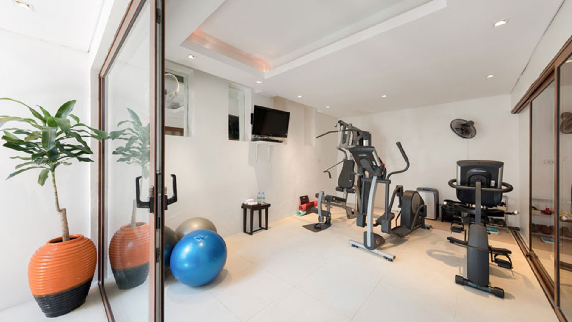 Endlich können Sie und Ihre Freunde eine Luxusvilla mit 24/7-Concierge und Privatkoch mieten, Koh Samui Villa 1018