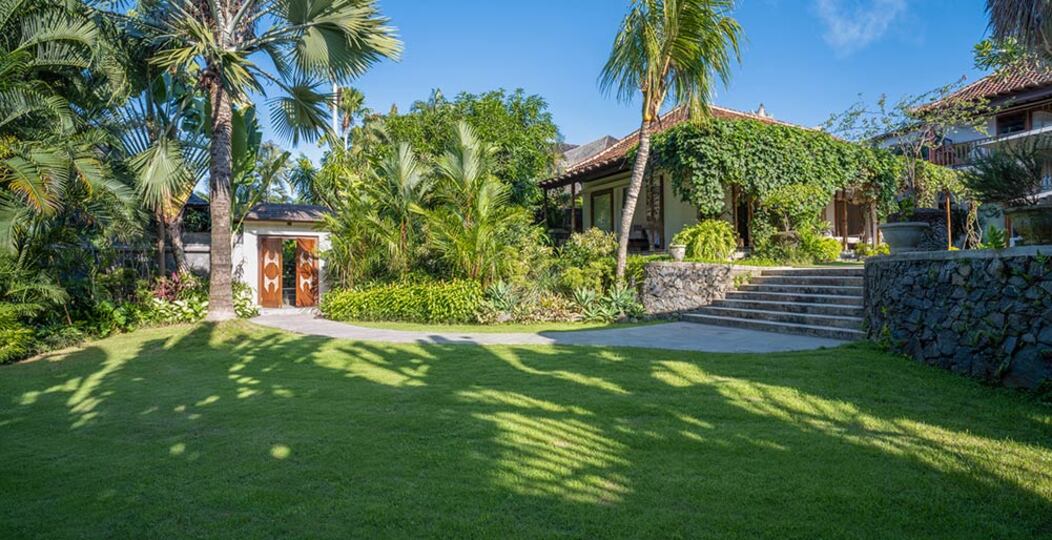 Sie werden diese authentische 5-Sterne-Villa mit vollem Personal und Privatkoch lieben, Bali Villa 2124
