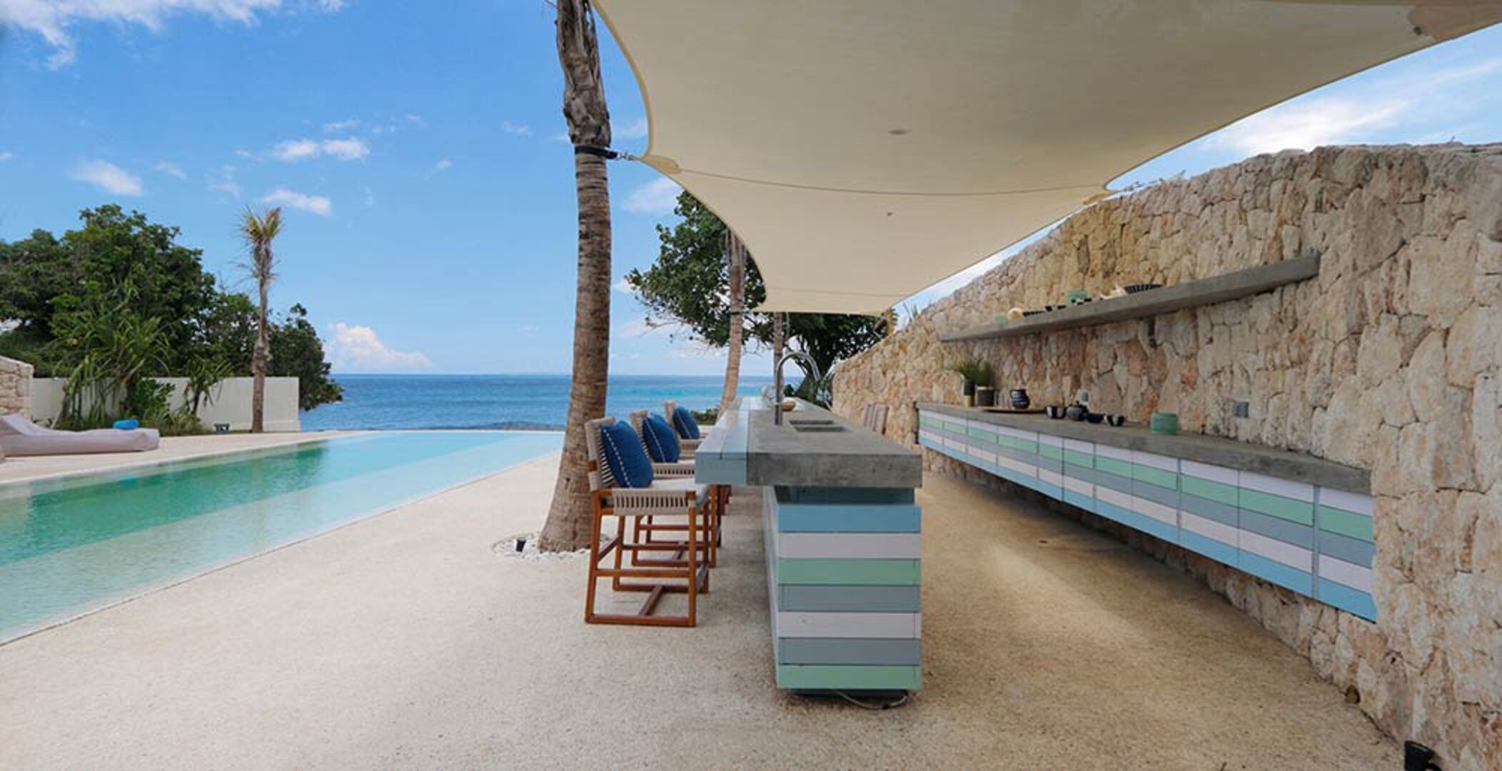 Ihre Familie wird den exklusiven balinesischen Service in Ihrer privaten Villa in Nusa Lembongan, Bali Villa 2126, lieben