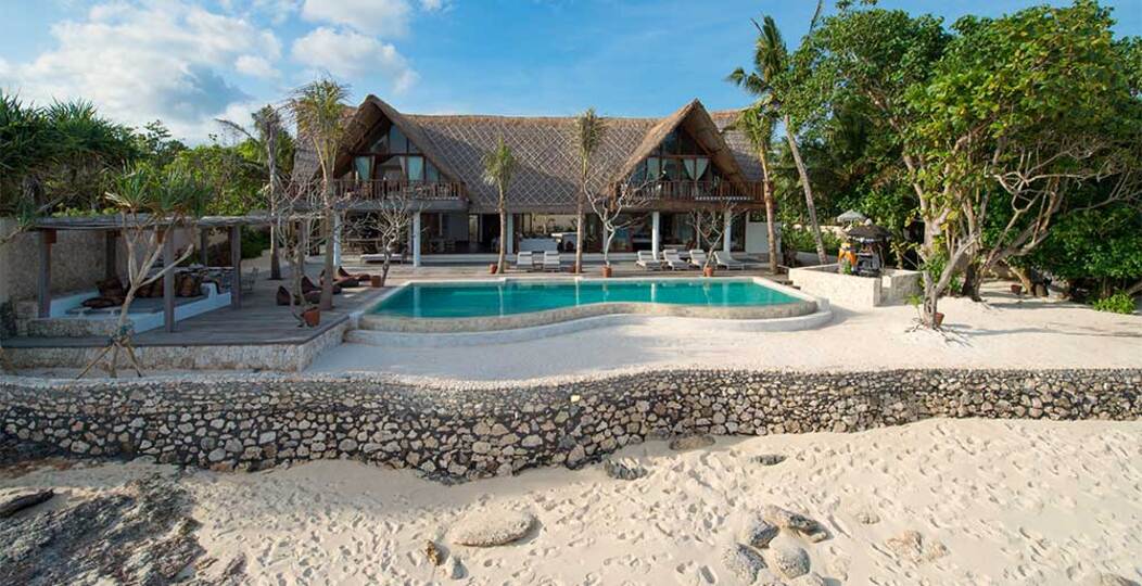Ihre Familie wird den exklusiven balinesischen Service in Ihrer privaten Villa in Nusa Lembongan, Bali Villa 2127, lieben
