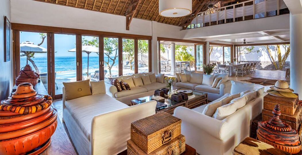 Ihre Familie wird den exklusiven balinesischen Service in Ihrer privaten Villa in Nusa Lembongan, Bali Villa 2127, lieben