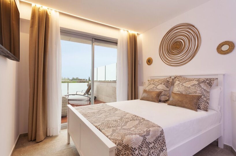 Exclusive Holiday Villa with Private Pool, Mallorca Villa 1693