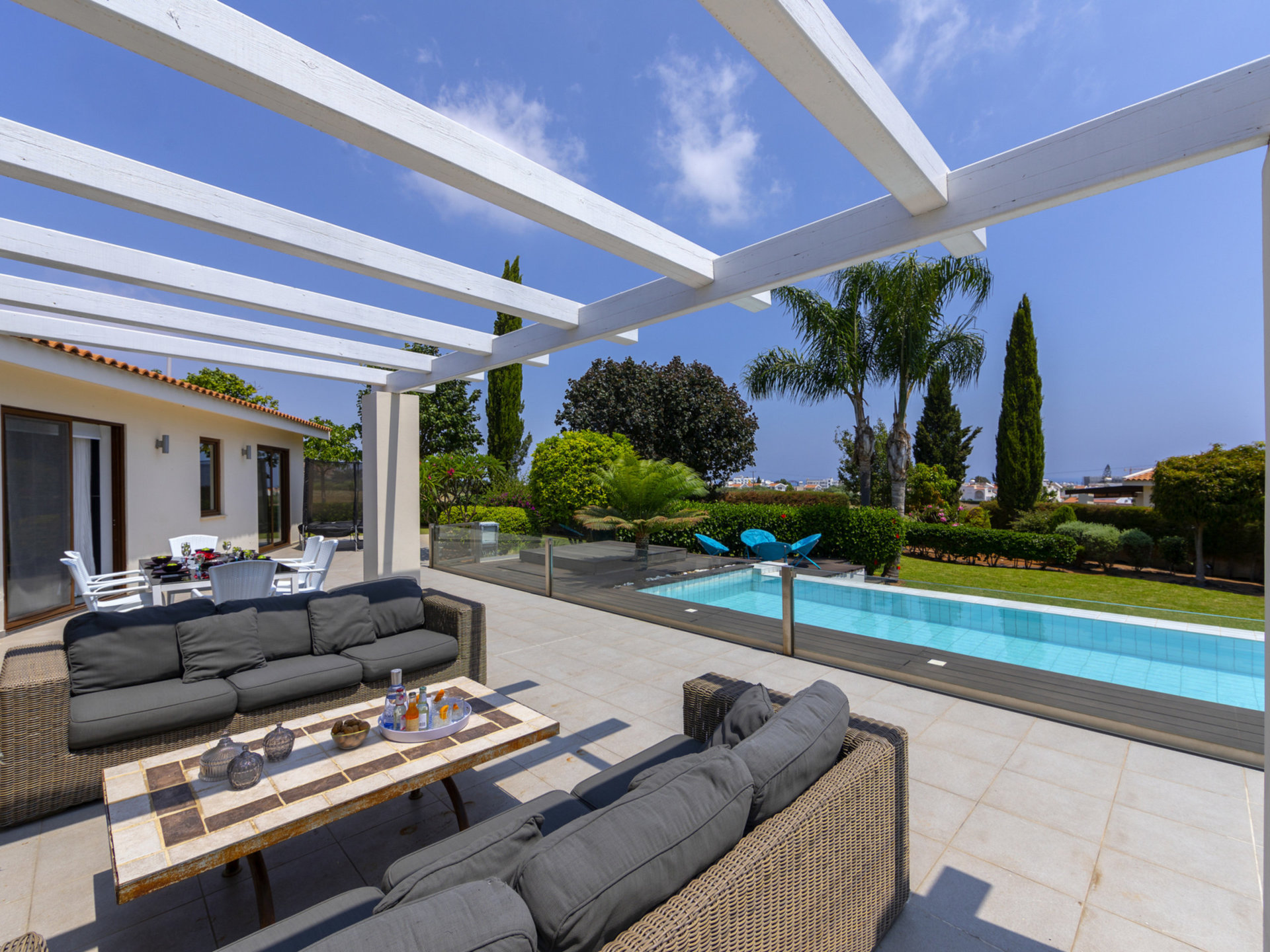 Luxus erwartet Sie am Meer – Protaras Villa 1569