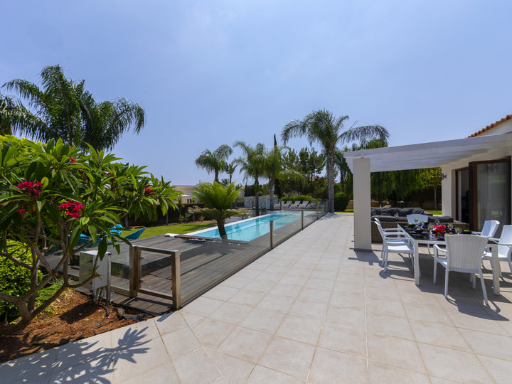 Luxus erwartet Sie am Meer – Protaras Villa 1569