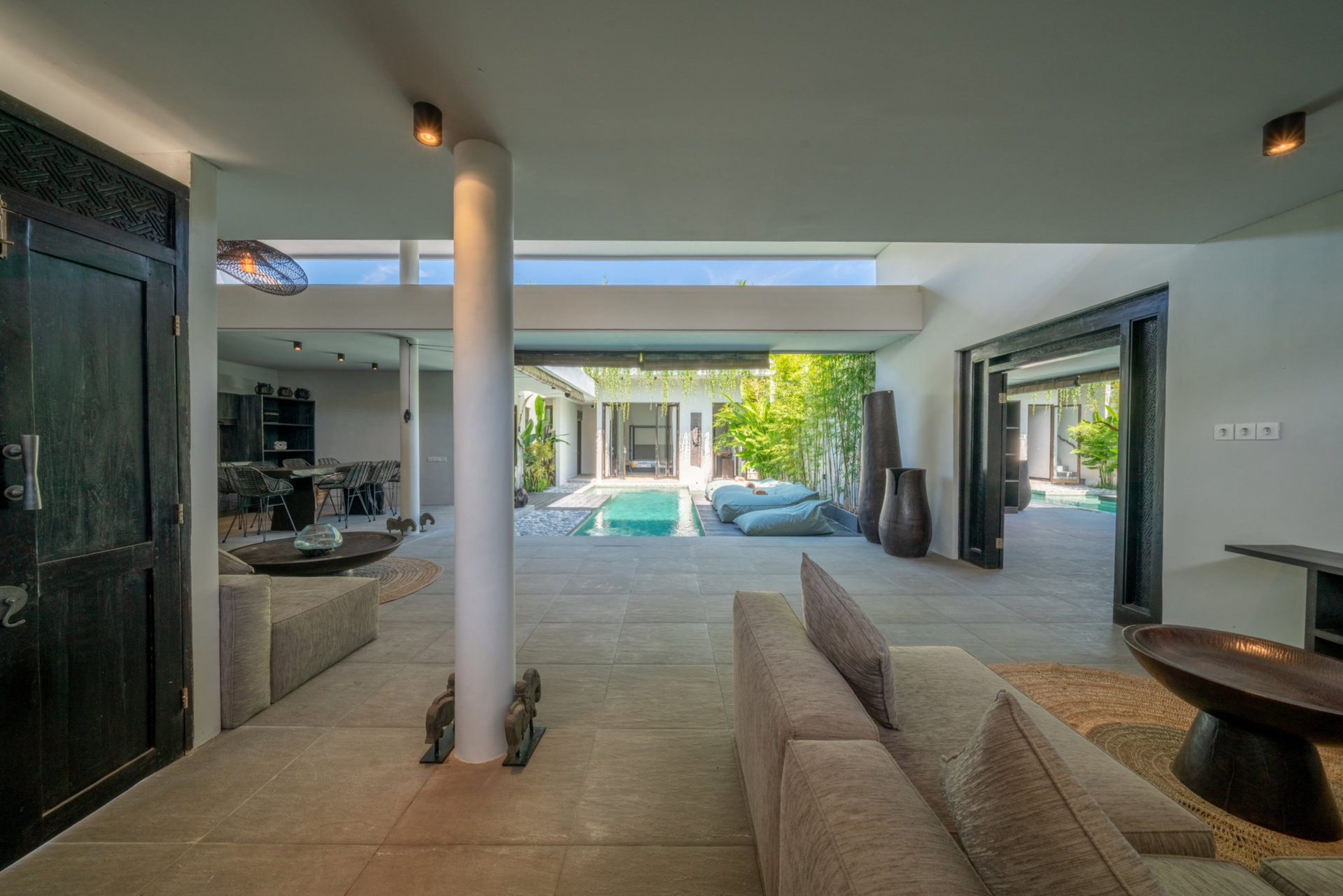 Luxuriöse 4-Zimmer-Ferienwohnung in der Nähe von Berawa Beach, Bali Villa 2094
