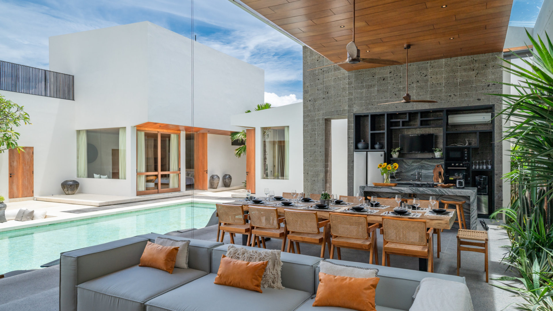 Die ultimative 5-Sterne-Ferienvilla in Kabupaten Badung mit privatem Pool und vollem Personal, Bali Villa 2098