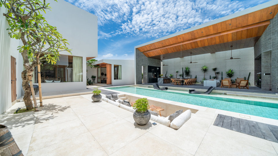 Die ultimative 5-Sterne-Ferienvilla in Kabupaten Badung mit privatem Pool und vollem Personal, Bali Villa 2098