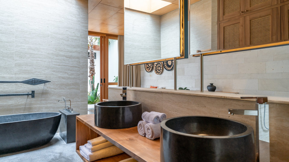 Die ultimative 5-Sterne-Ferienvilla in Kabupaten Badung mit privatem Pool und vollem Personal, Bali Villa 2098
