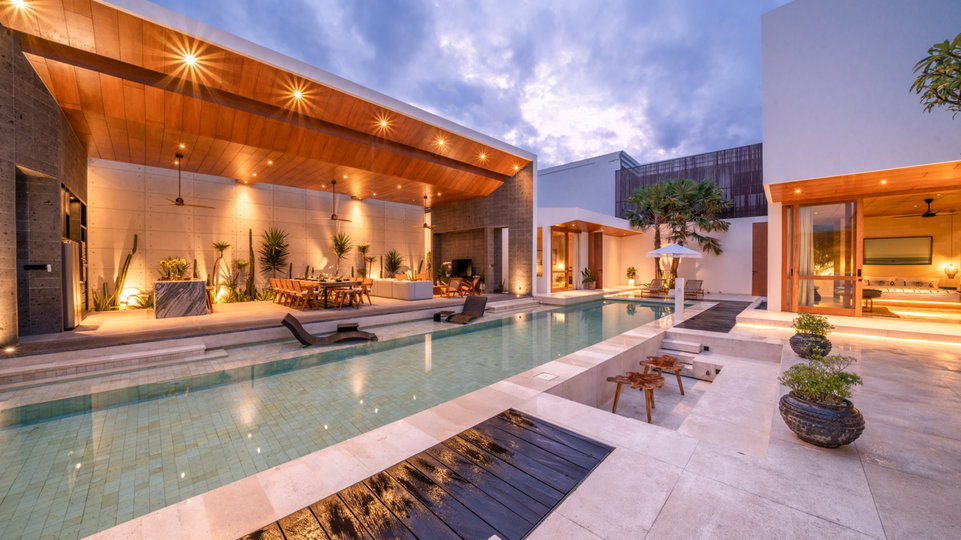 Die ultimative 5-Sterne-Ferienvilla in Kabupaten Badung mit privatem Pool und vollem Personal, Bali Villa 2098