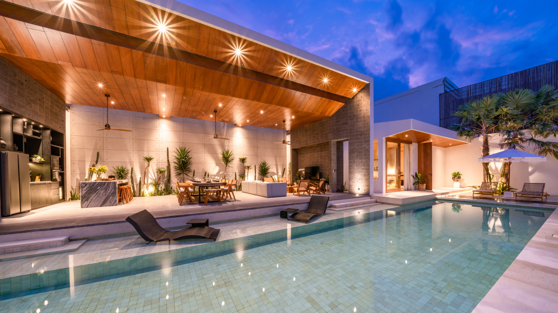 Die ultimative 5-Sterne-Ferienvilla in Kabupaten Badung mit privatem Pool und vollem Personal, Bali Villa 2098