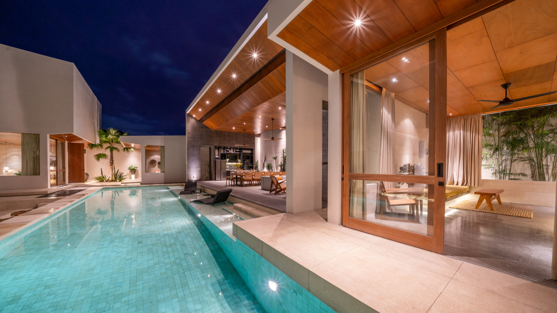 Die ultimative 5-Sterne-Ferienvilla in Kabupaten Badung mit privatem Pool und vollem Personal, Bali Villa 2098