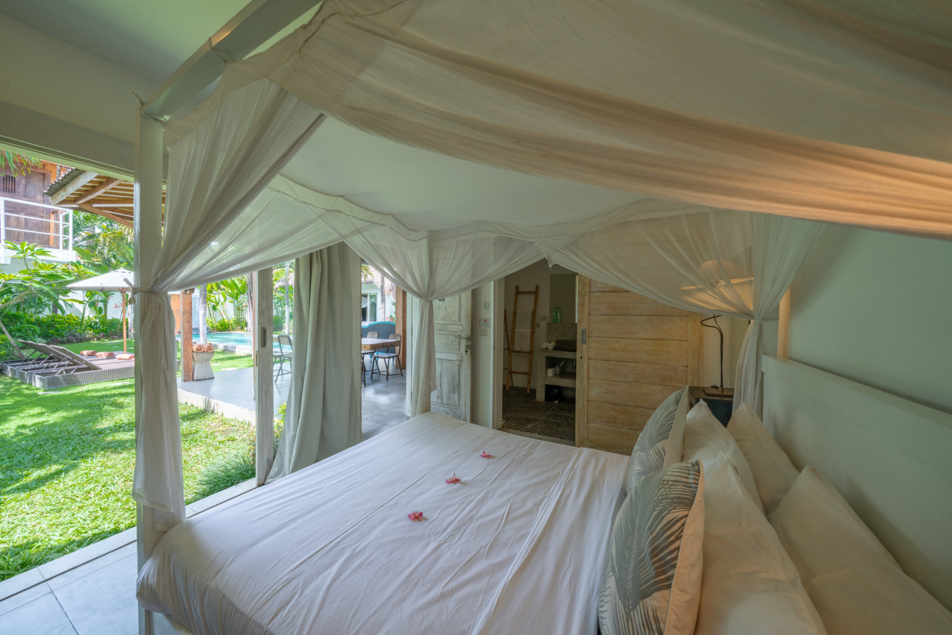 Die ultimative 5-Sterne-Ferienvilla in Kabupaten Badung mit privatem Pool und vollem Personal, Bali Villa 2099