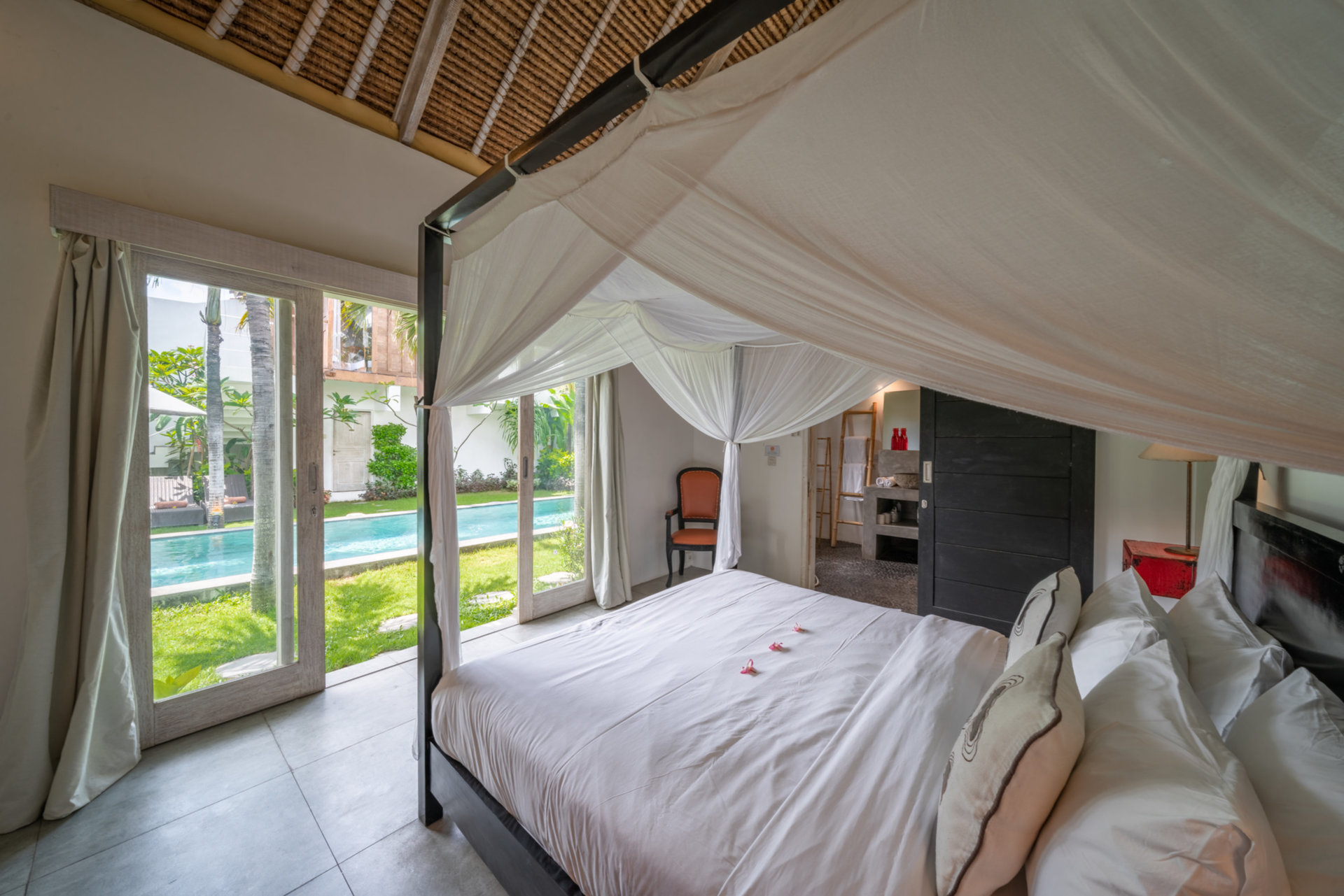 Die ultimative 5-Sterne-Ferienvilla in Kabupaten Badung mit privatem Pool und vollem Personal, Bali Villa 2099