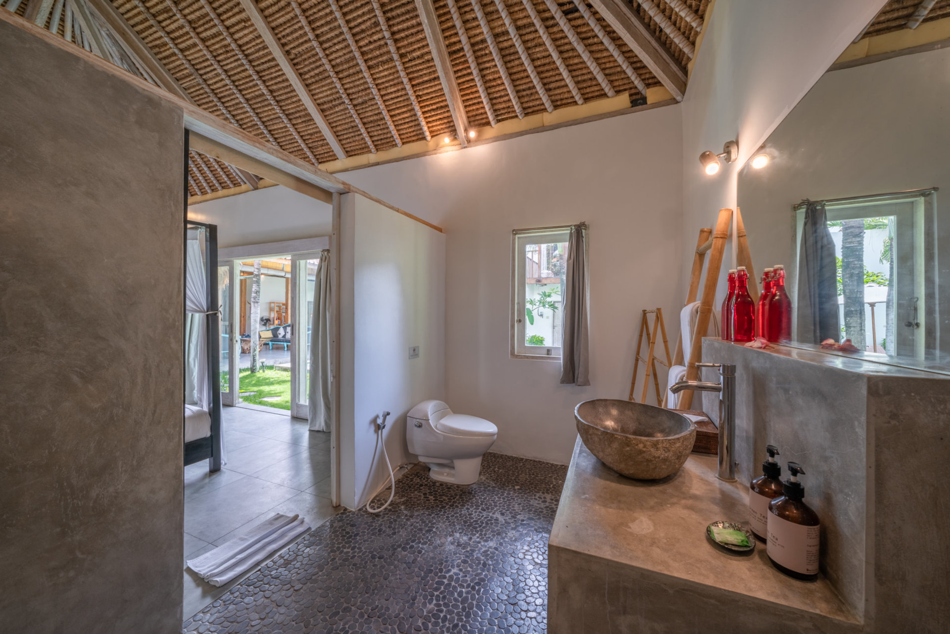 Die ultimative 5-Sterne-Ferienvilla in Kabupaten Badung mit privatem Pool und vollem Personal, Bali Villa 2099