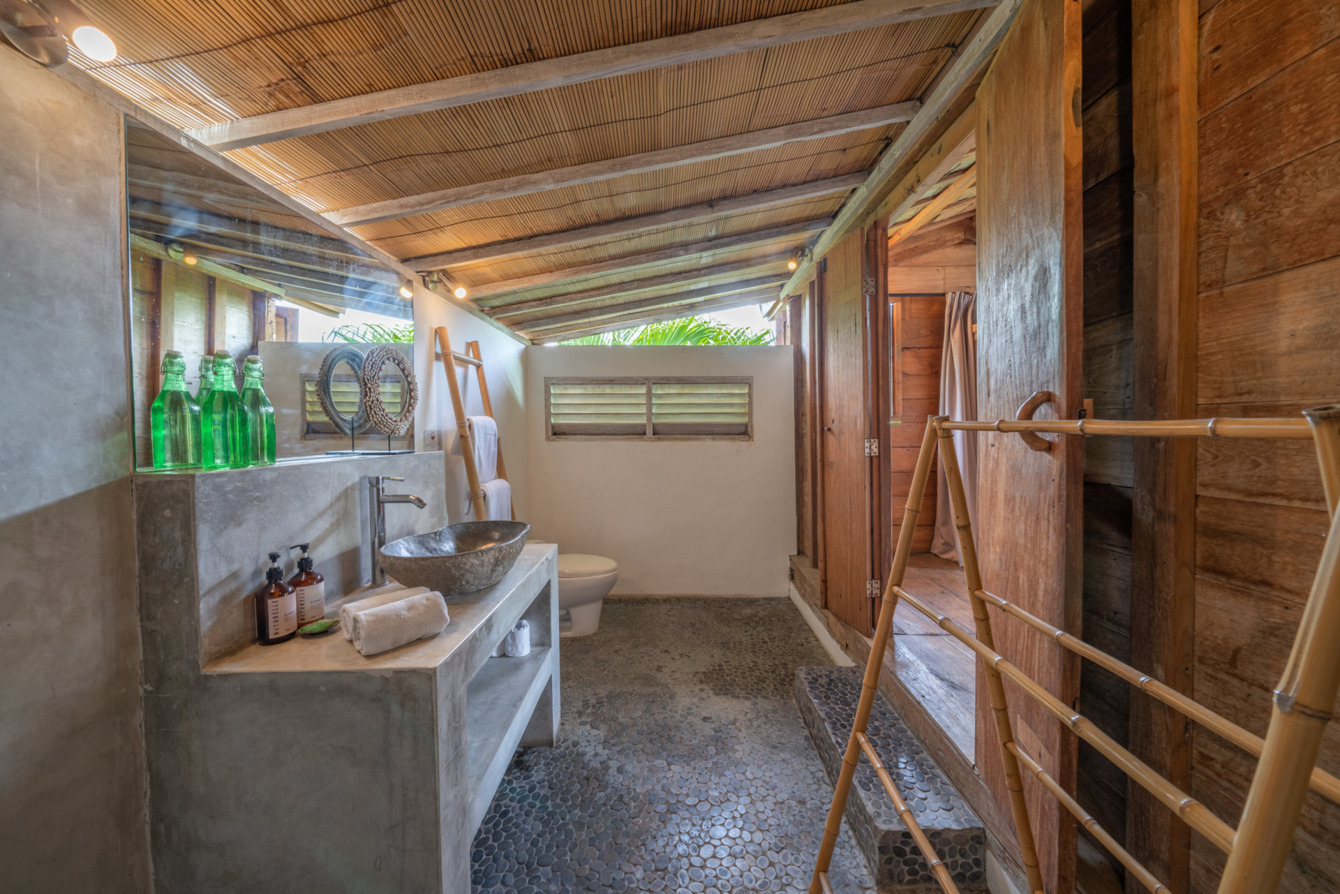 Die ultimative 5-Sterne-Ferienvilla in Kabupaten Badung mit privatem Pool und vollem Personal, Bali Villa 2099