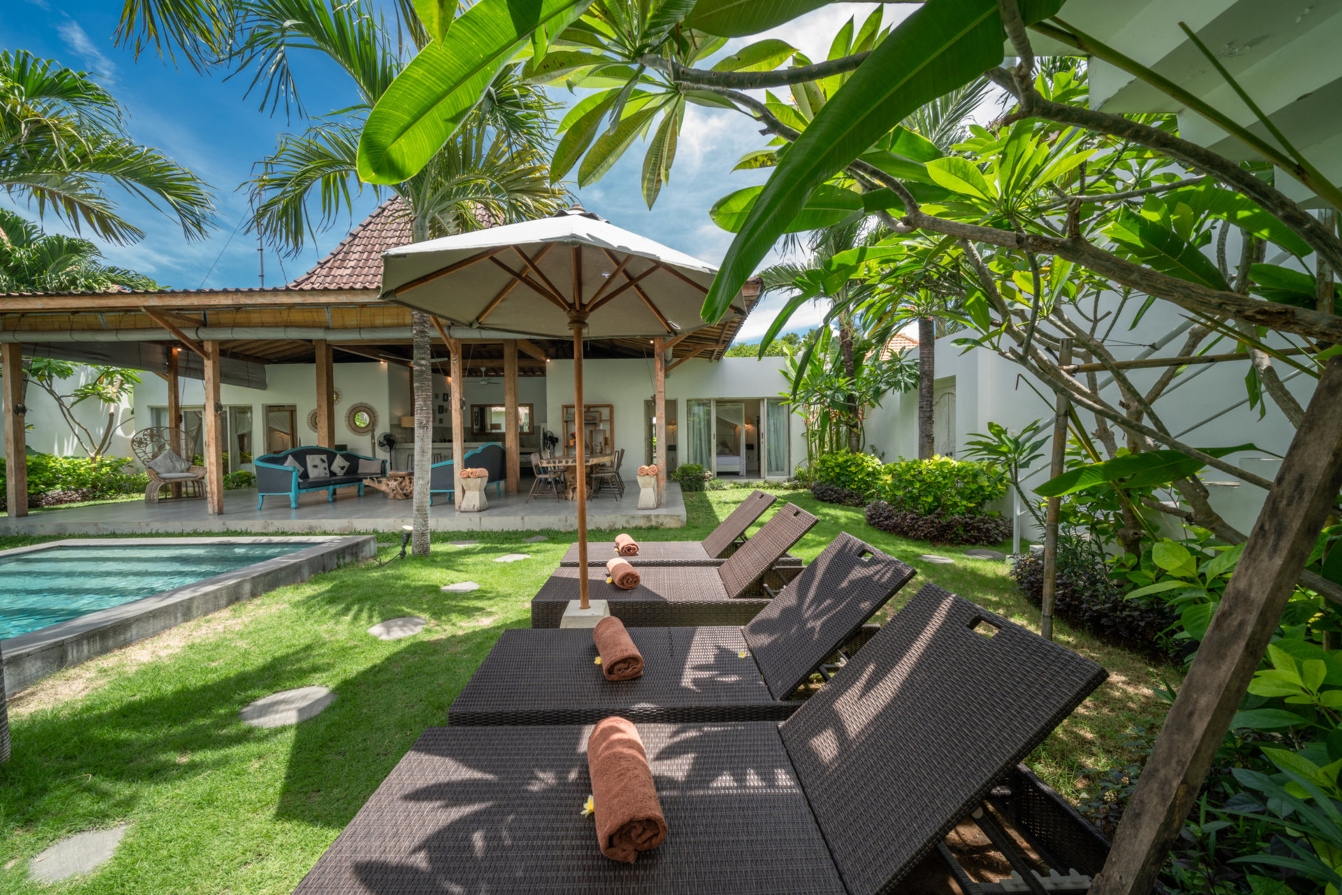 Die ultimative 5-Sterne-Ferienvilla in Kabupaten Badung mit privatem Pool und vollem Personal, Bali Villa 2099