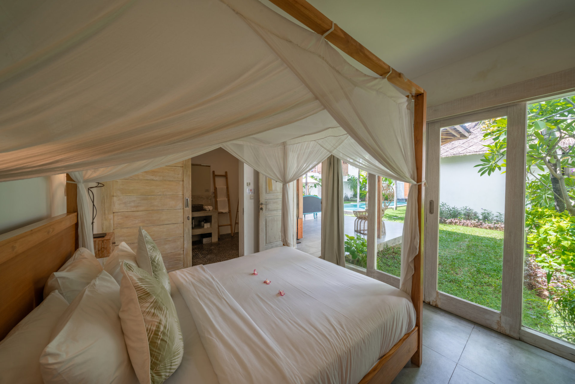 Die ultimative 5-Sterne-Ferienvilla in Kabupaten Badung mit privatem Pool und vollem Personal, Bali Villa 2099