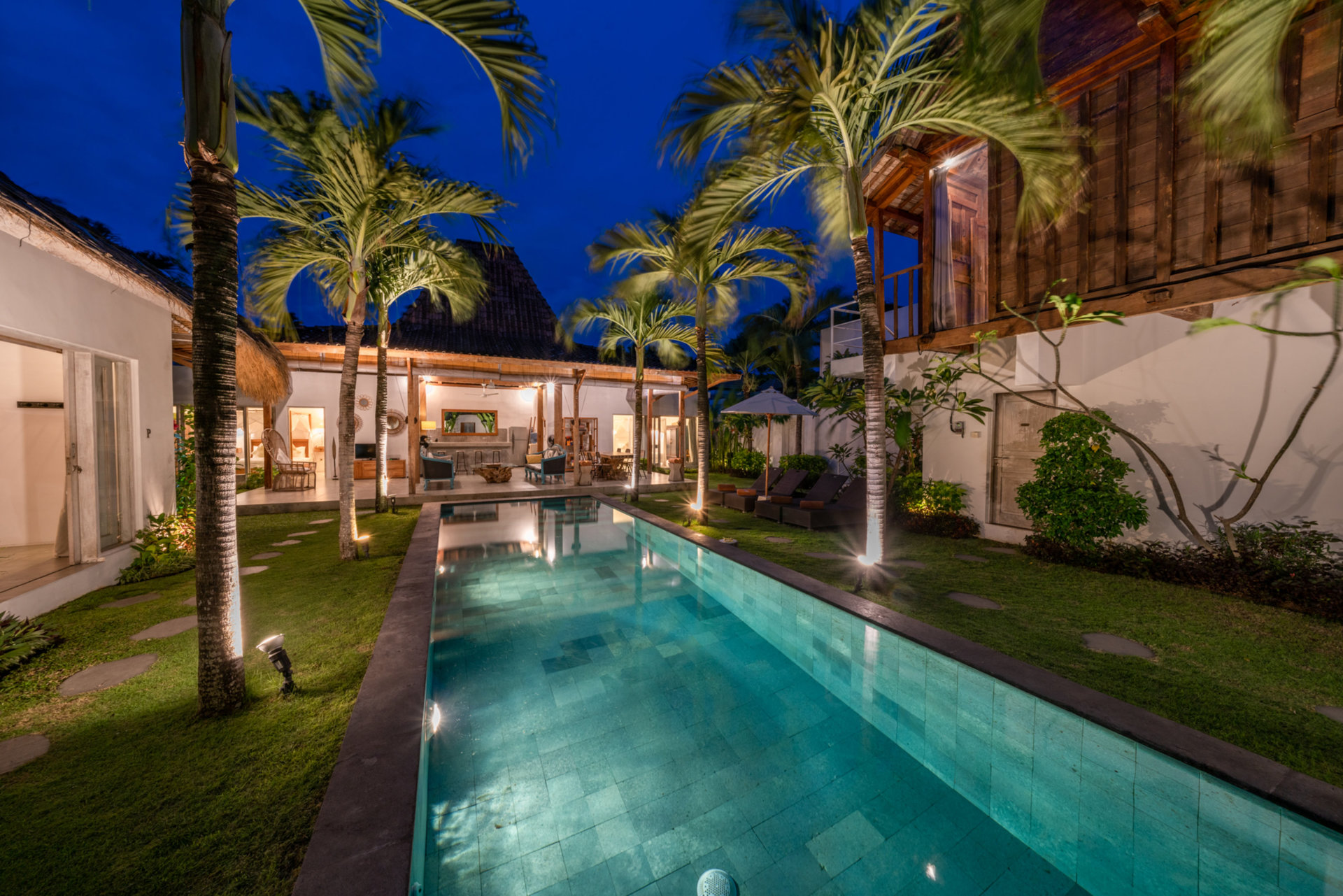 Die ultimative 5-Sterne-Ferienvilla in Kabupaten Badung mit privatem Pool und vollem Personal, Bali Villa 2099