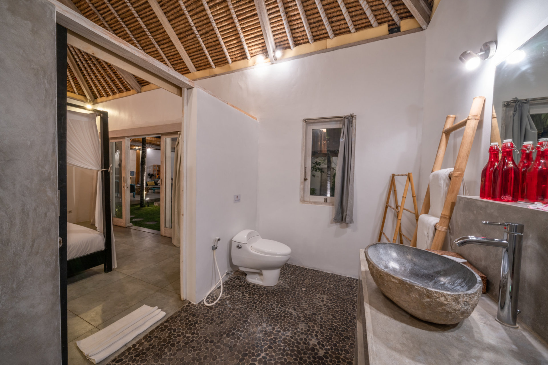 Die ultimative 5-Sterne-Ferienvilla in Kabupaten Badung mit privatem Pool und vollem Personal, Bali Villa 2099